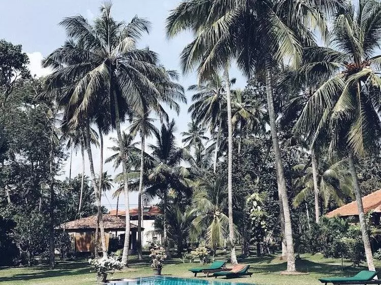 Resort Talalla Retreat