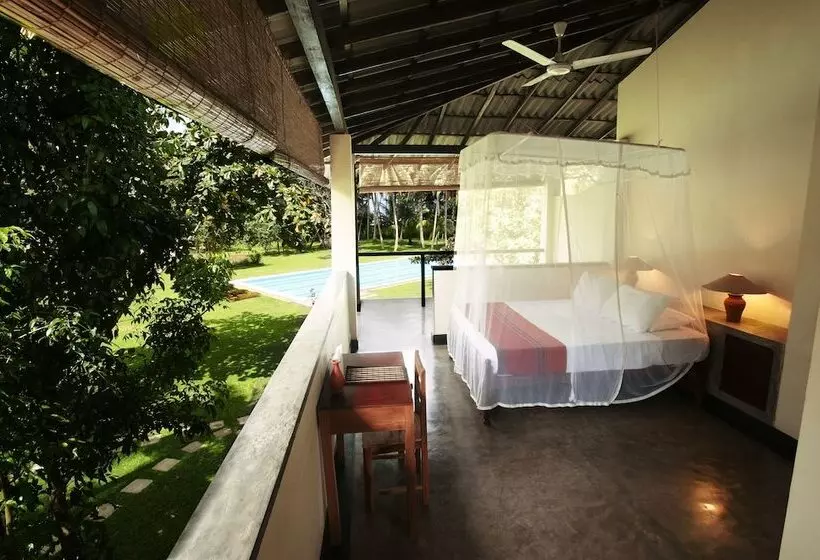 Resort Talalla Retreat