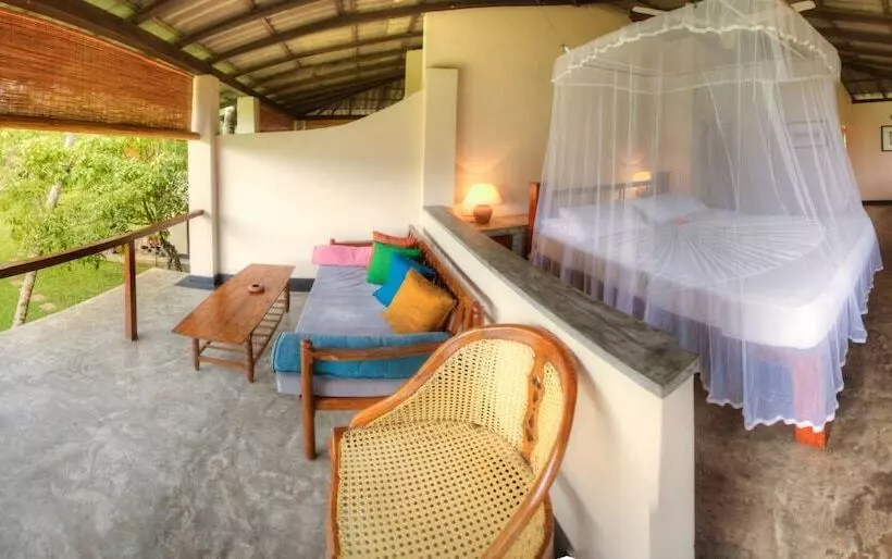 Resort Talalla Retreat