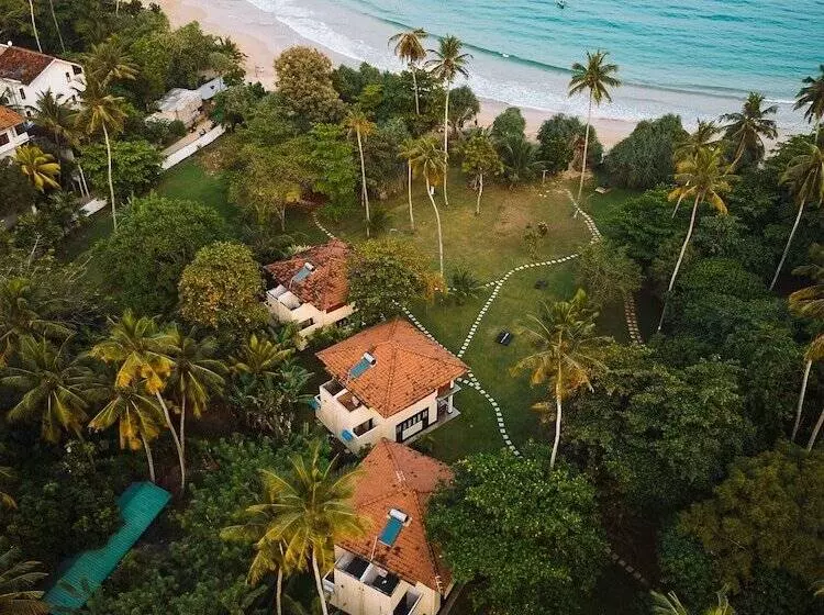 Resort Talalla Retreat