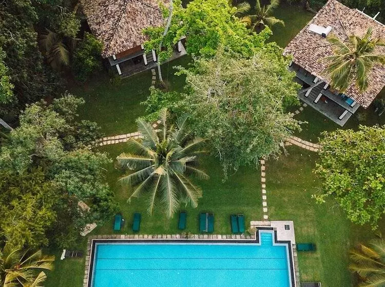 Resort Talalla Retreat