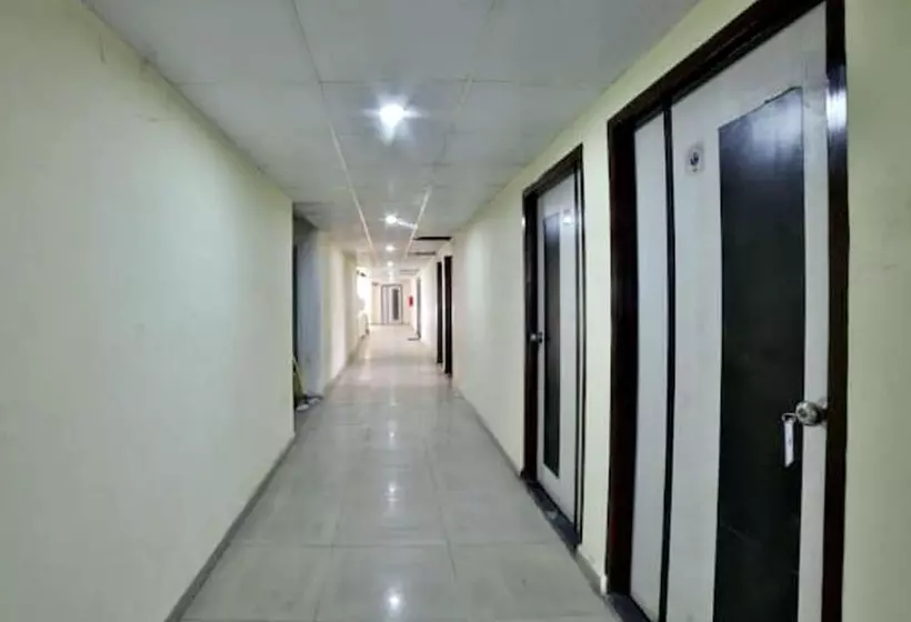 Hotelli Aeron Plaza