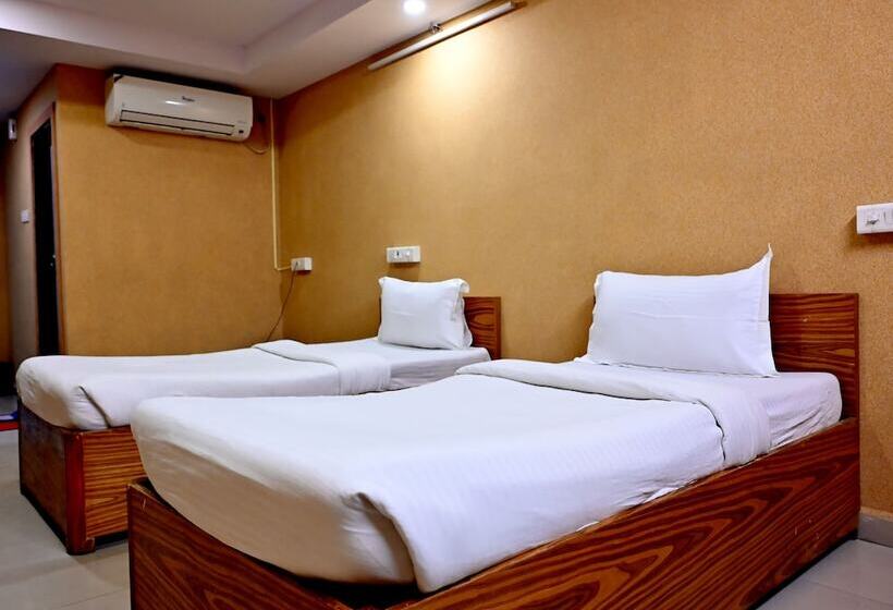 בית מלון כפרי Aeron Plaza