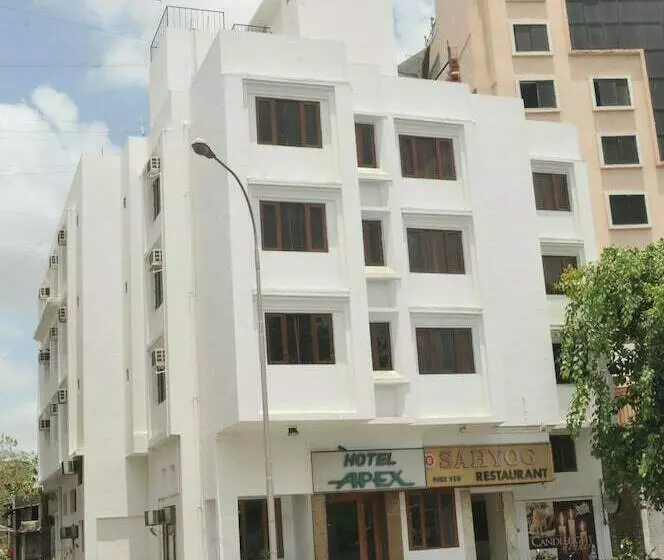 هتل Apex Surat