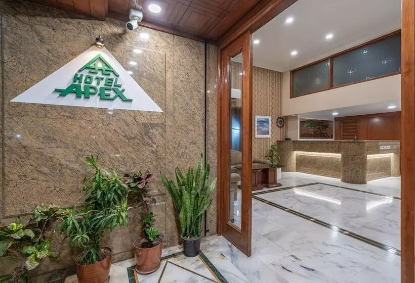 هتل Apex Surat