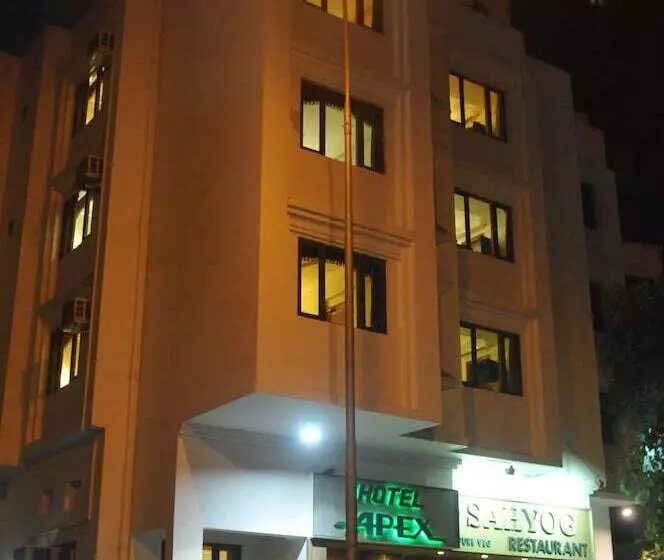هتل Apex Surat