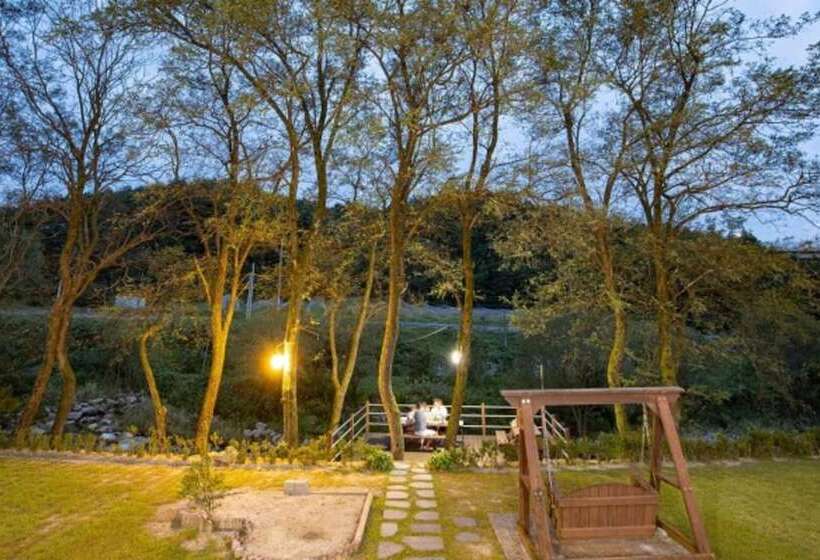 酒店 Gangneung Happymong Pension