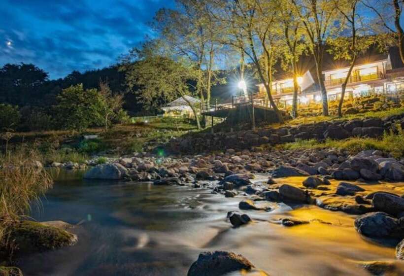 酒店 Gangneung Happymong Pension