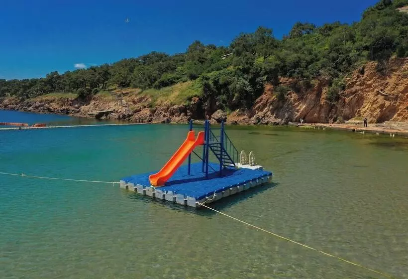 ホテル Glamping Büyükada