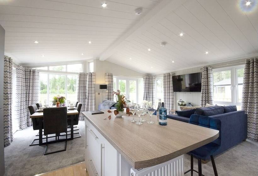 酒店 Hollicarrs Kingfisher Lodge