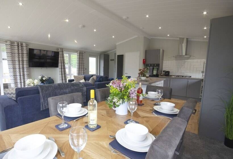 酒店 Hollicarrs Kingfisher Lodge