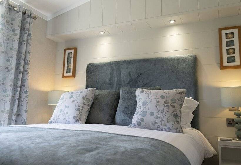 酒店 Hollicarrs Kingfisher Lodge