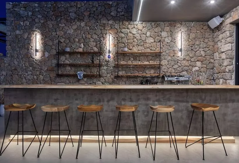 Hotelli Le Grand Bleu Resort