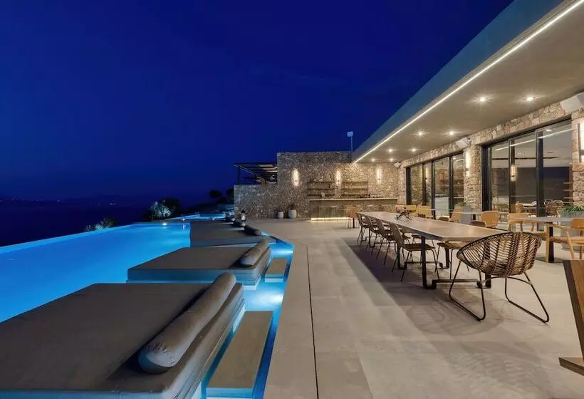 Hotelli Le Grand Bleu Resort