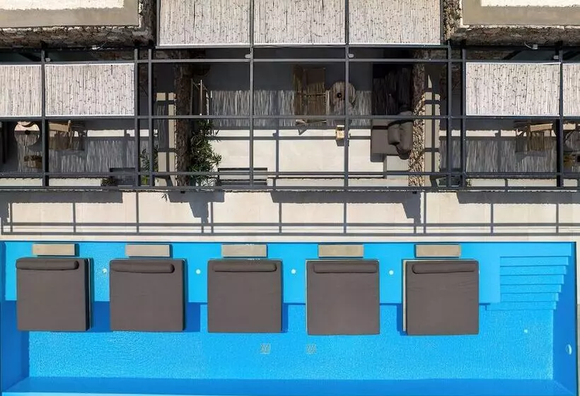 Hotelli Le Grand Bleu Resort