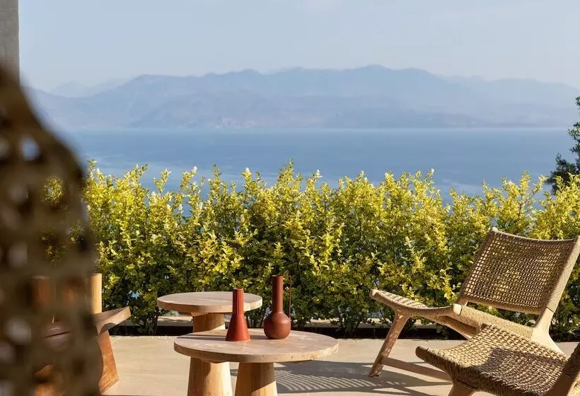 Hotelli Le Grand Bleu Resort