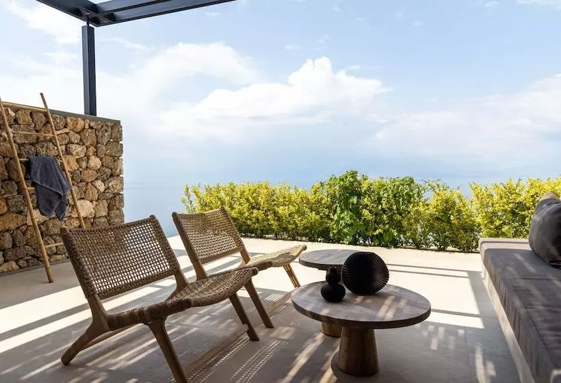 Hotelli Le Grand Bleu Resort