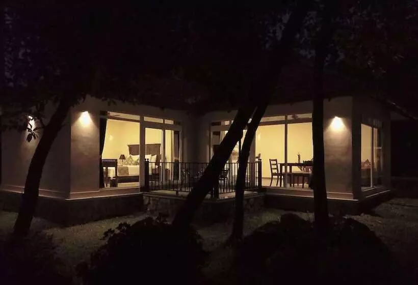 Hotelli Montrose Golf Resort & Spa