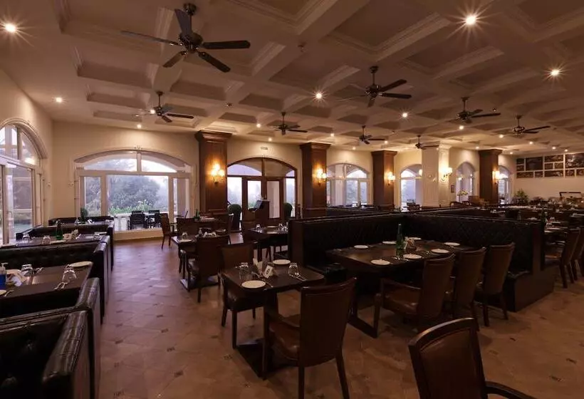 Hotelli Montrose Golf Resort & Spa