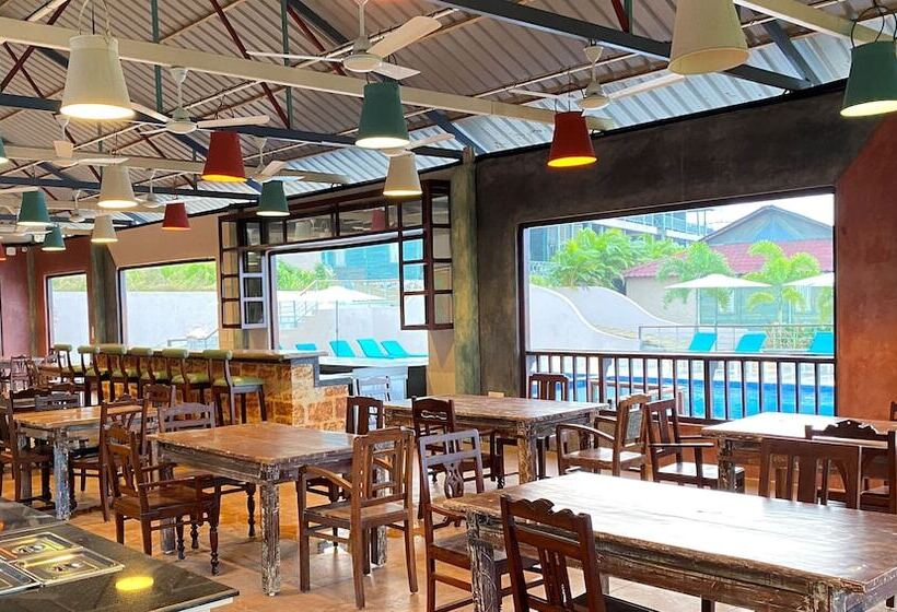 בית מלון כפרי Oxygen Resort Morjim