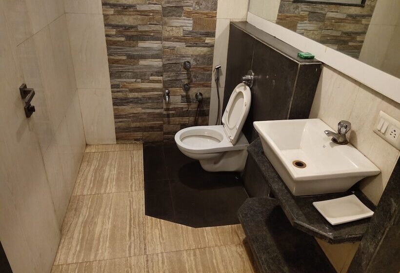 ホテル Praveen International