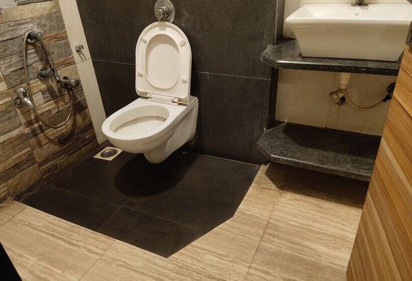 ホテル Praveen International