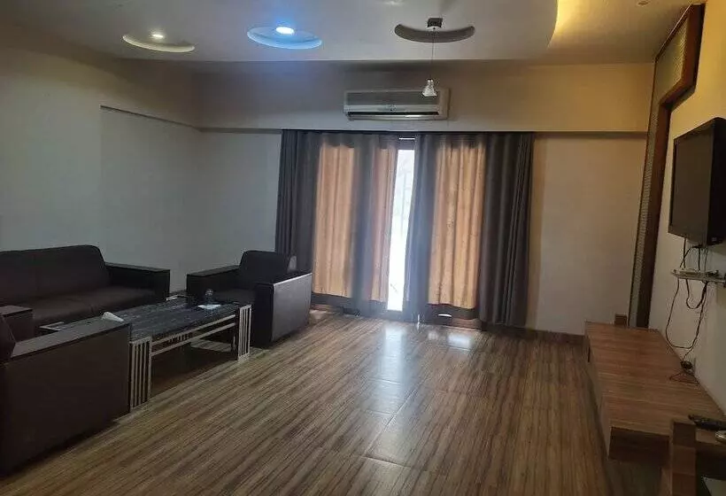 ホテル Praveen International