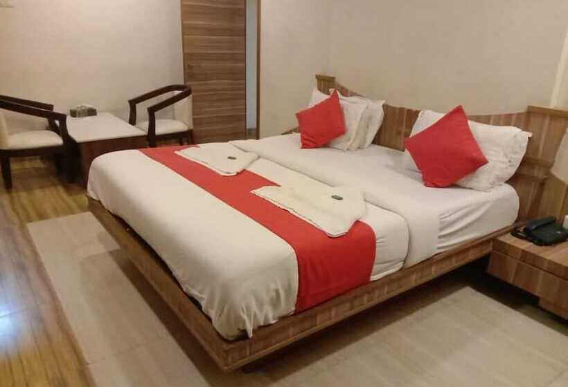 ホテル Praveen International