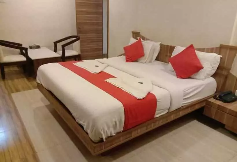 ホテル Praveen International