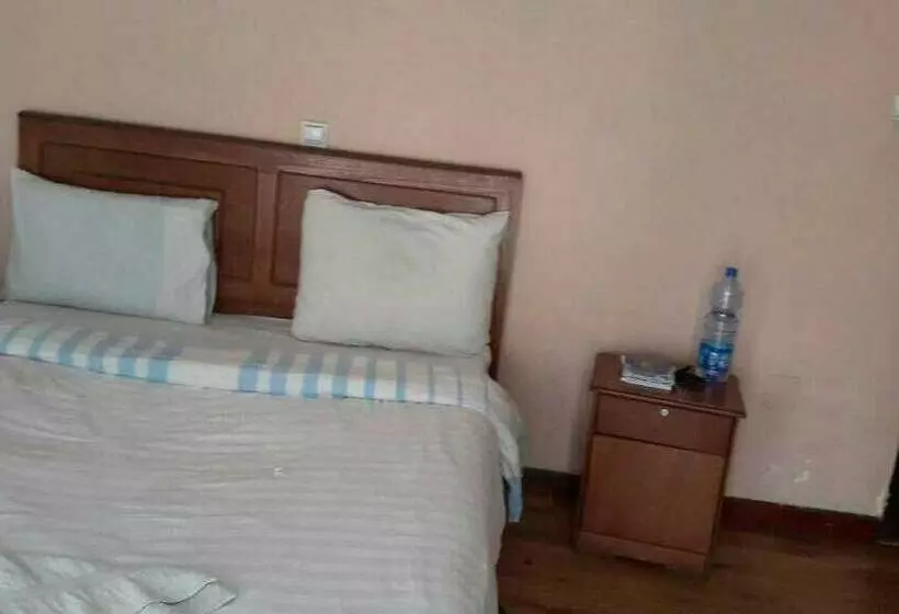 هتل Roza