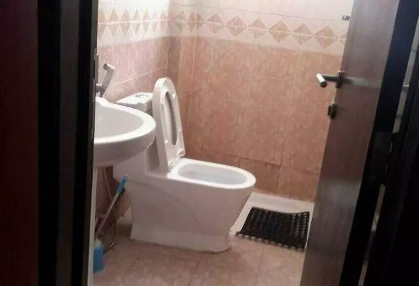 هتل Roza