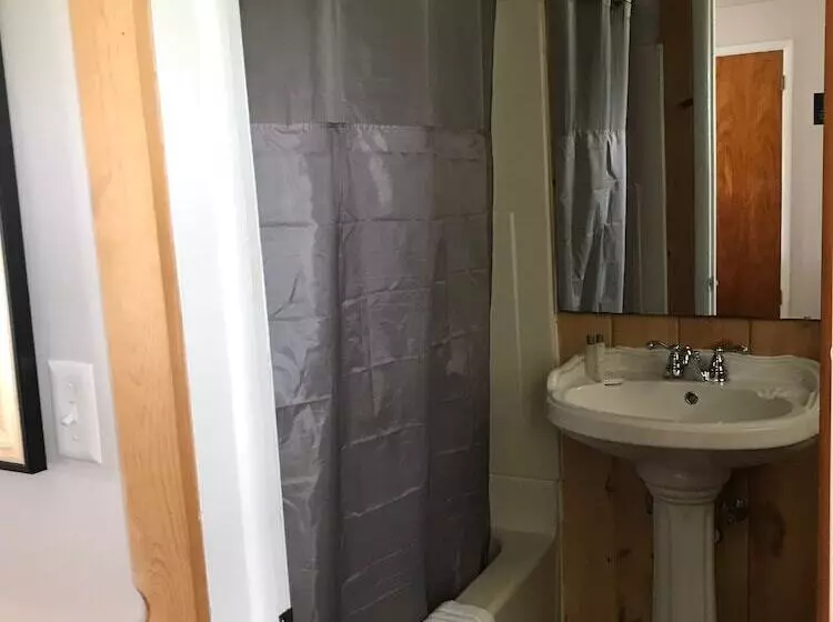 Hotelli The Inn At Gull Lake