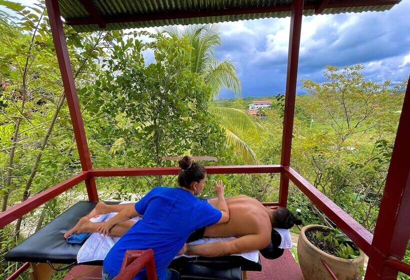 هتل Villas Jacquelina