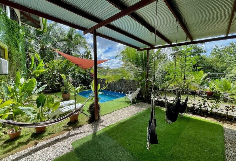 هتل Villas Jacquelina