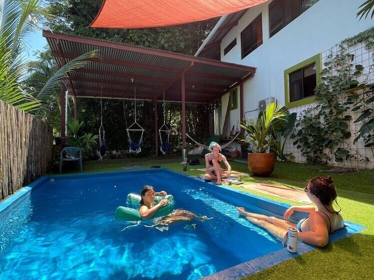 هتل Villas Jacquelina