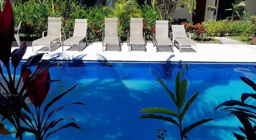 Hotelli Wide Mouth Frog