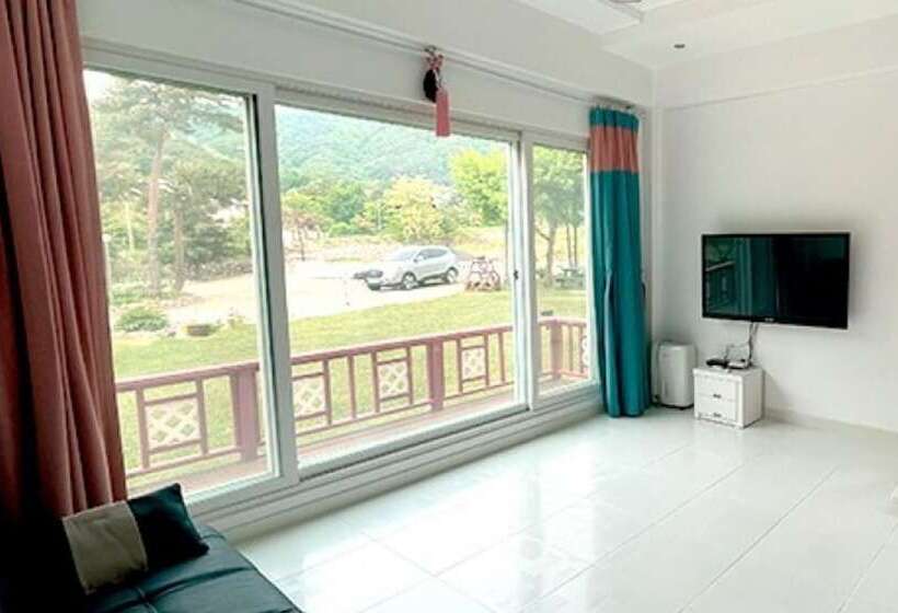 Отель Yangyang Star Over The Sea Pension