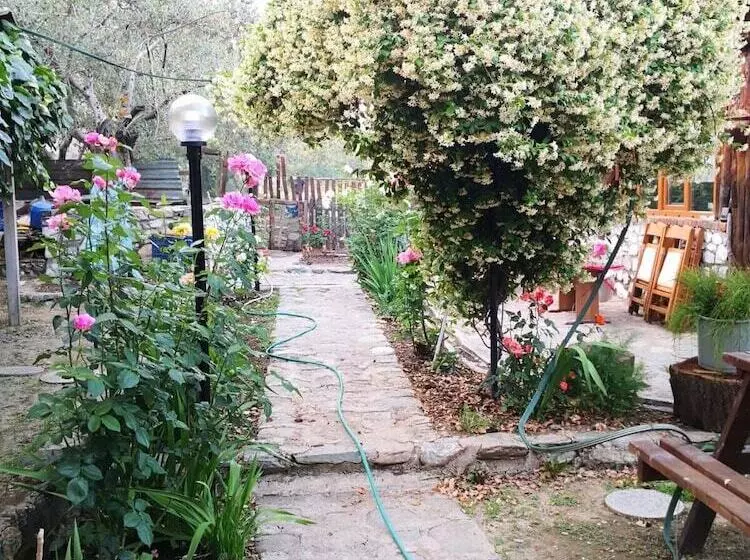 Hotelli Zeytindagi Bungalow