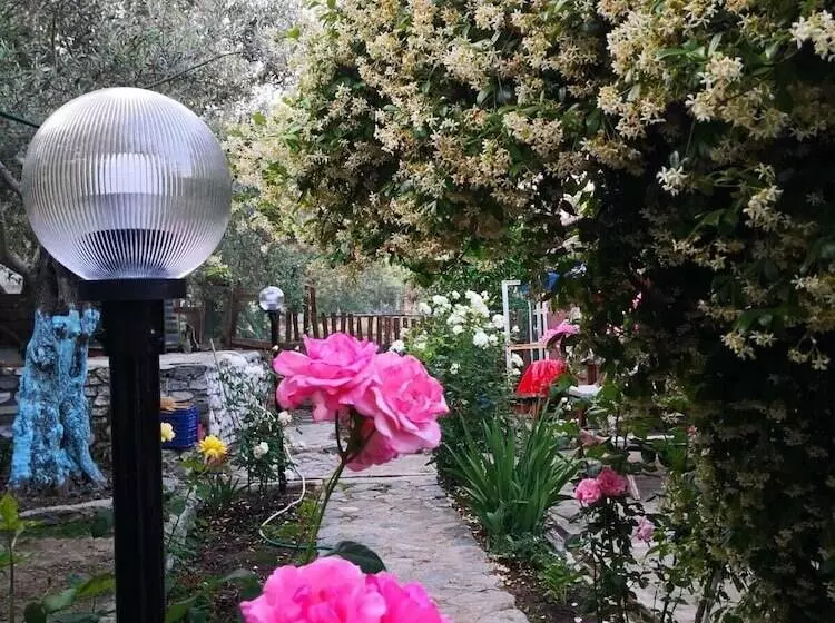 Hotelli Zeytindagi Bungalow