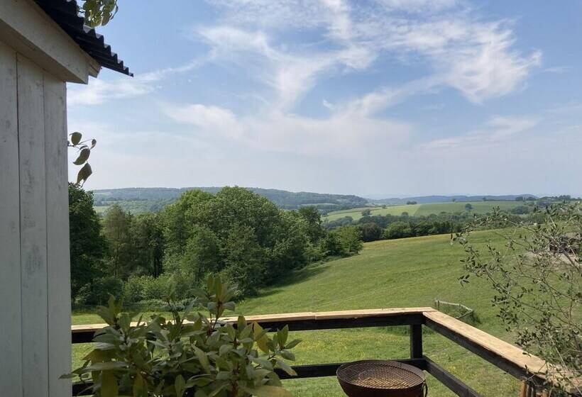 Outstandingly Situated Cosy Shepherds Hut