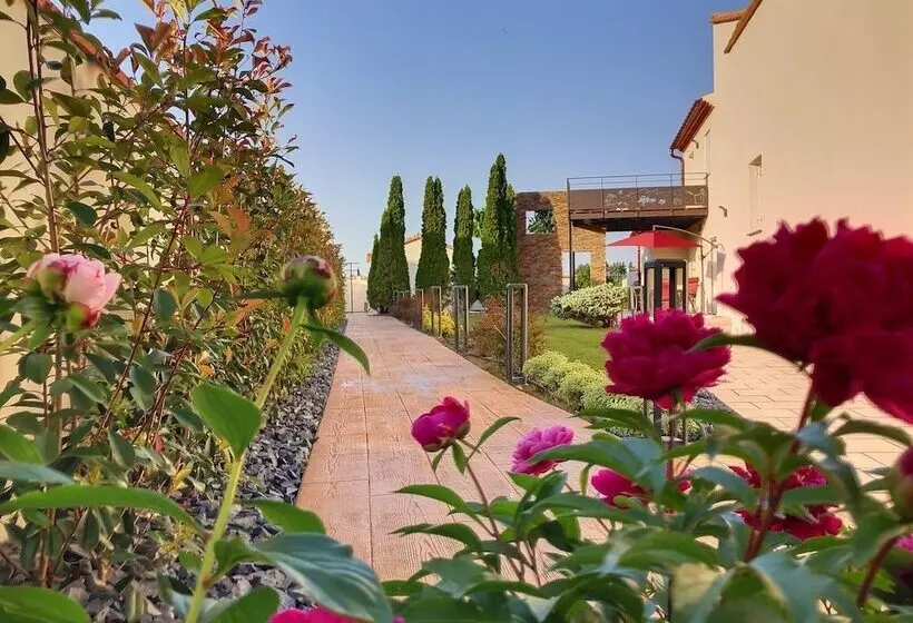 Majatalo La Catalane