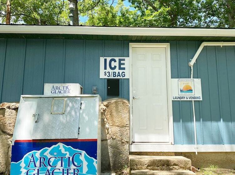 פנסיון Niangua Hills Resort