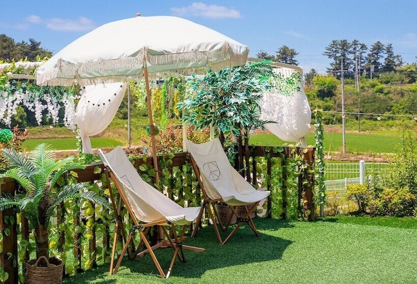 Pensiune Taean Yoyo Kids Poolvilla