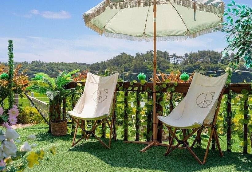 Pensiune Taean Yoyo Kids Poolvilla