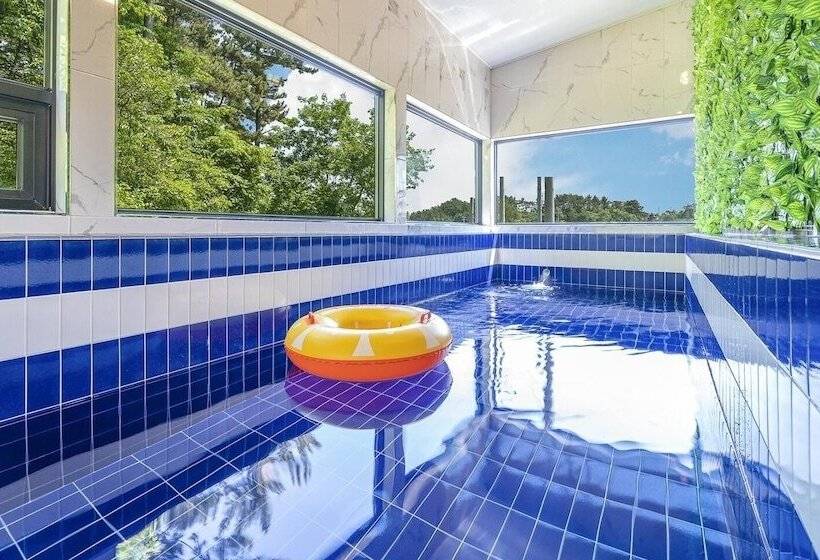 Pensiune Taean Yoyo Kids Poolvilla