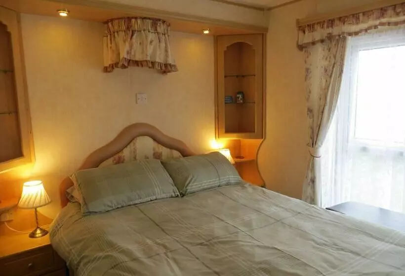 Tiny S Place