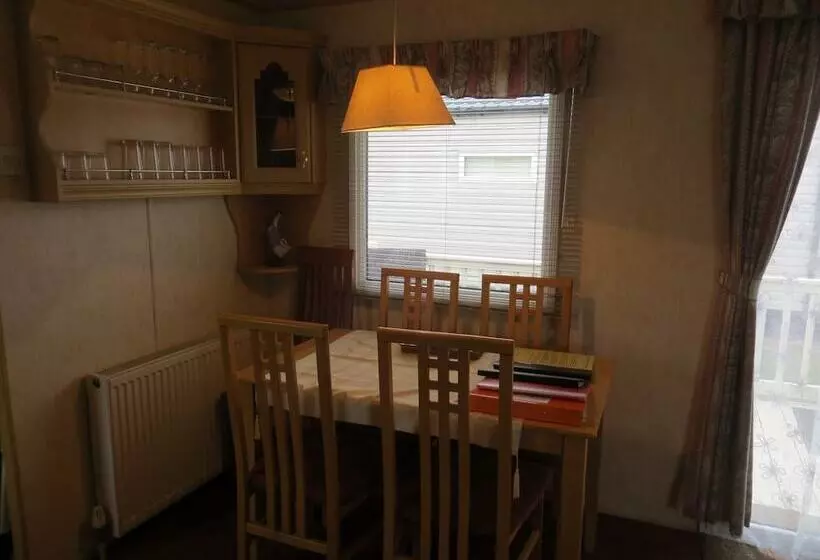 Tiny S Place
