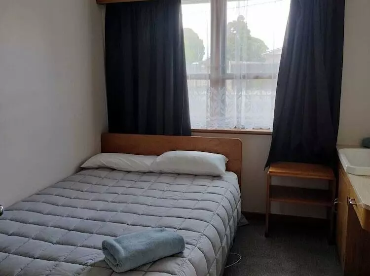 Motelli Whitehorse Inn