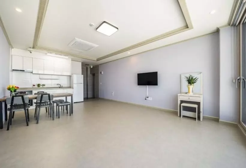 Yeosu Wayo Ocean View Pension