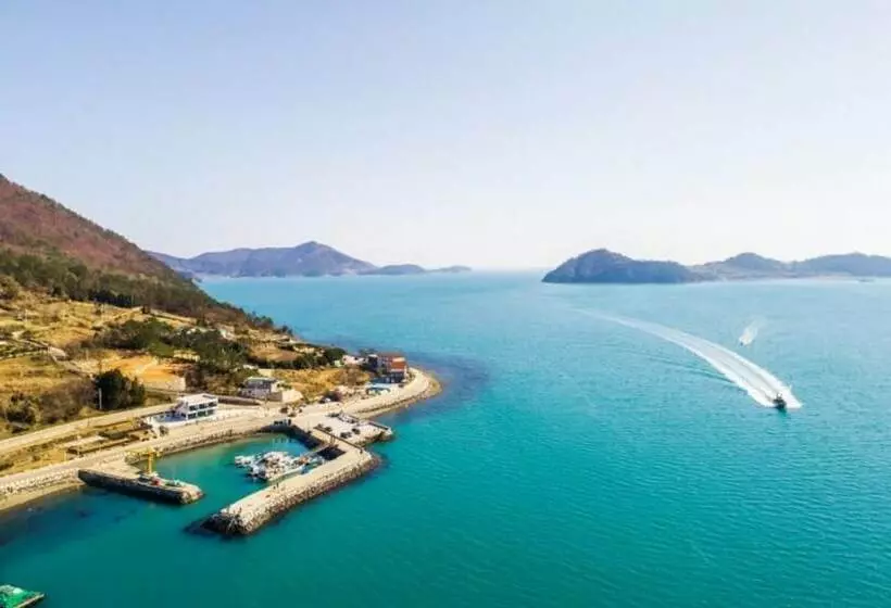 Yeosu Wayo Ocean View Pension